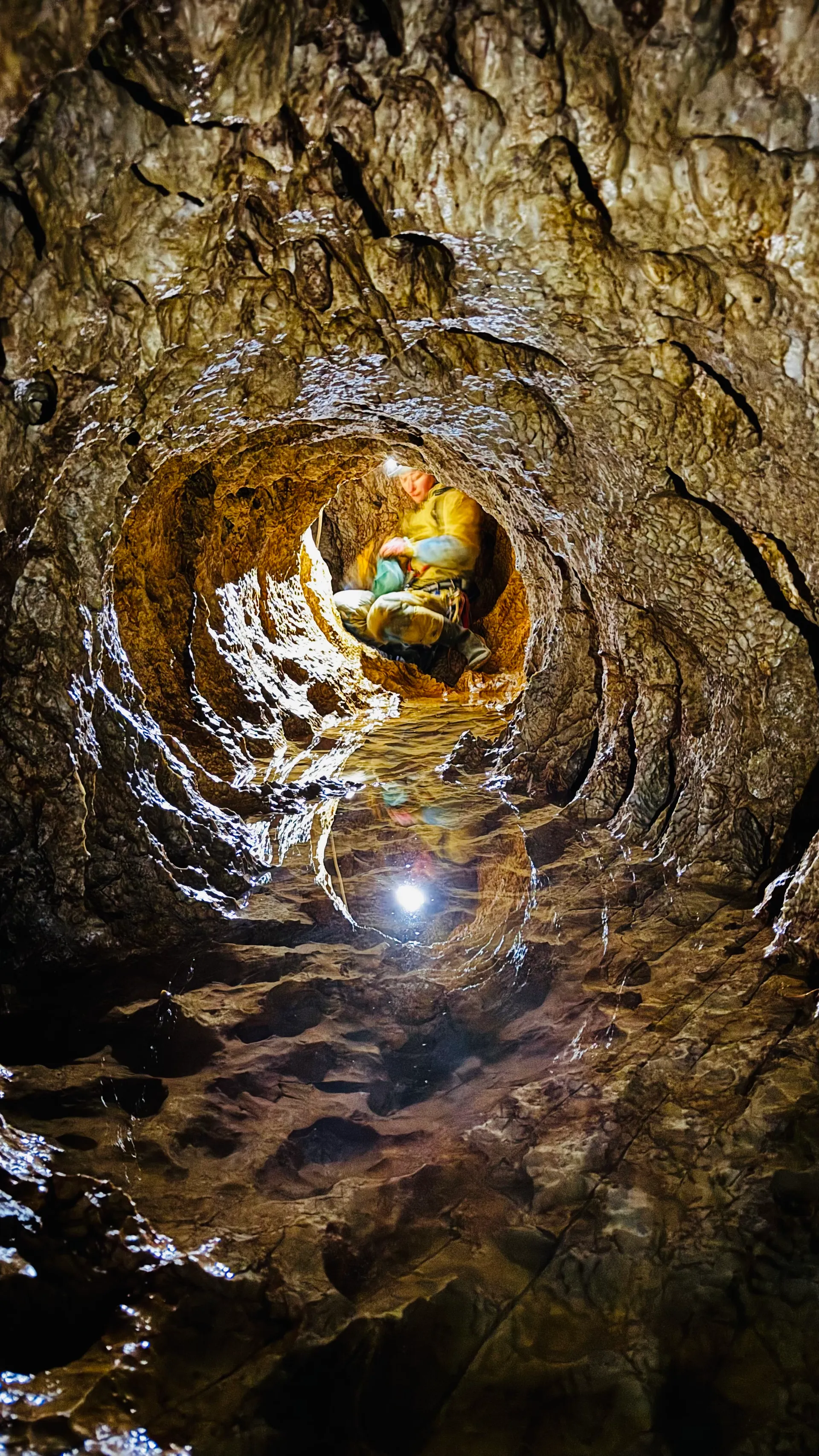 Peștera Prăbușită II – terminus depășit, sifon la −70 m – imagine 2
